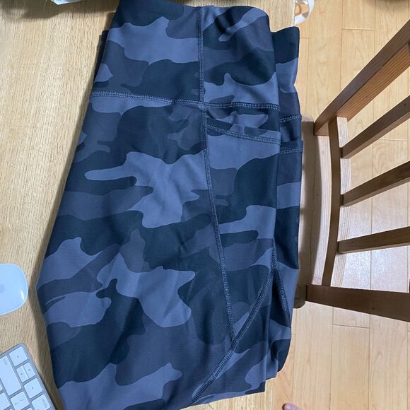 Old Navy Pants - Bundle of 2 Old Navy Powersoft leggings XL